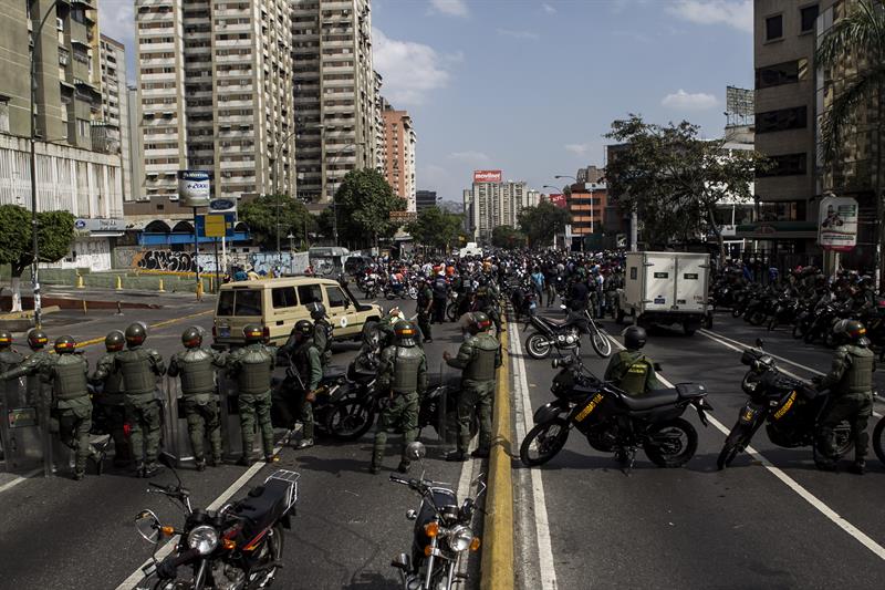 Denuncian más de 120 agresiones a periodistas en Venezuela