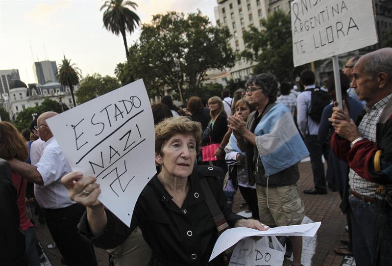 Fernández reitera que hay trama &quot;sórdida&quot; detrás de muerte de Nisman