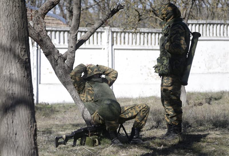 Rusia pide rendición a tropas de Ucrania en Crimea