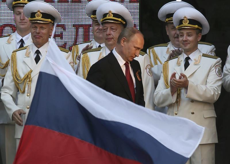El canciller ucraniano condena visita de Putin a Crimea