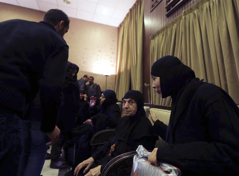 Monjas de Maalula regresan a Siria tras su liberación en frontera con Líbano