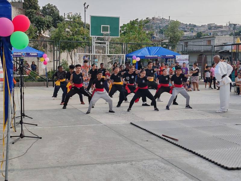 Unos 300 menores de edad han participado en las distintas actividades organizadas por la Policía y otras entidades en Nueva Prosperina.