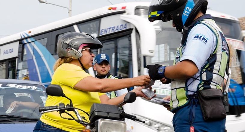 52 citaciones deja operativo de la ATM por restricción vehicular en Guayaquill