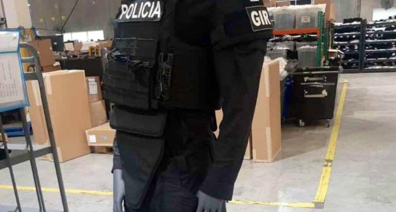 Interior promete que habrá chalecos antibalas para todos los policías y  guardias civiles en 2023 - Libertad Digital