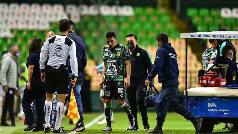 Ángel Mena sale golpeado en México y preocupa en la selección de Ecuador