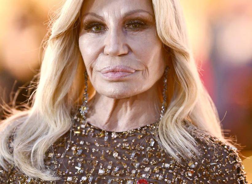 Fotografia de la diseñadora Donatella Versace