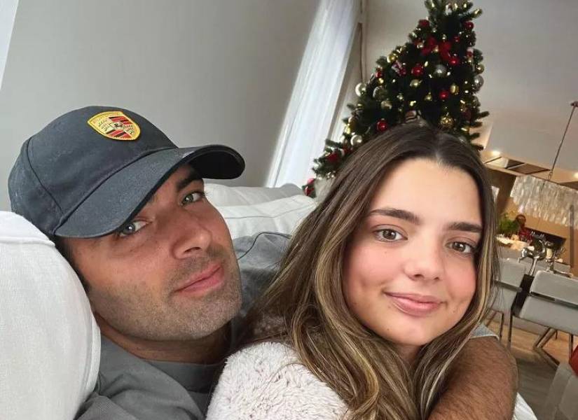 Fotografía del actor Jeancarlos Canela junto a su hija Oriana