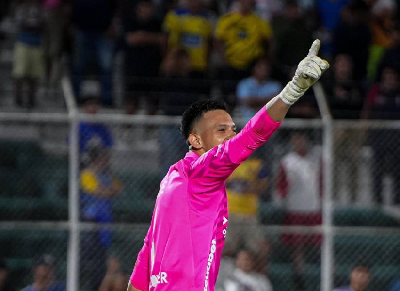 Gonzalo Valle en un partido con Liga de Quito