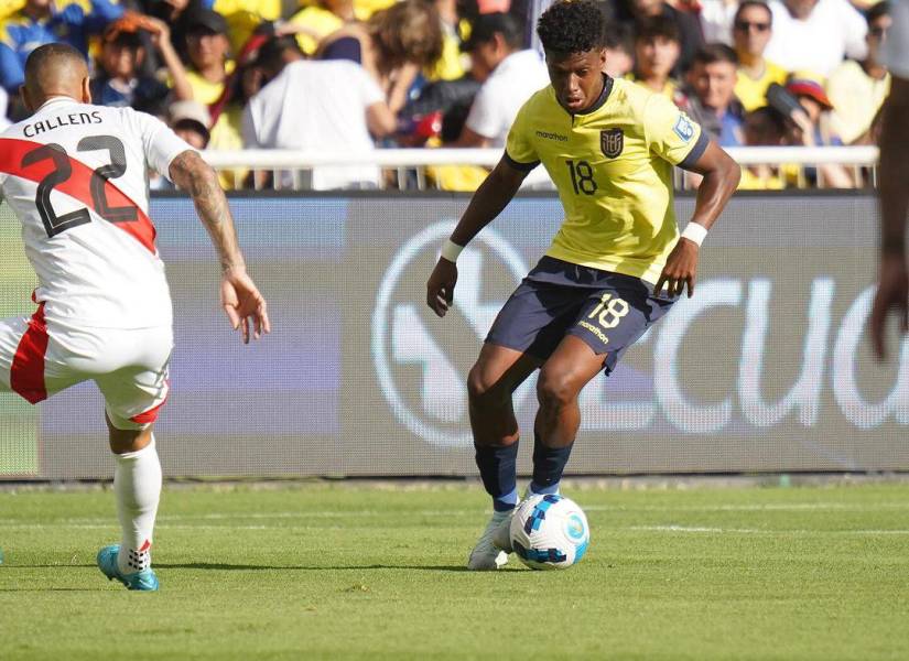 Jhon Mercado fue titular ante Perú con Ecuador en octava fecha de las Eliminatorias Sudamericanas.