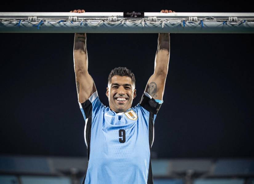 Luis Suárez fue despedido por la selección de Uruguay y Antonio Valencia lanzó una indirecta a la Federación Ecuatoriana de Fútbol.