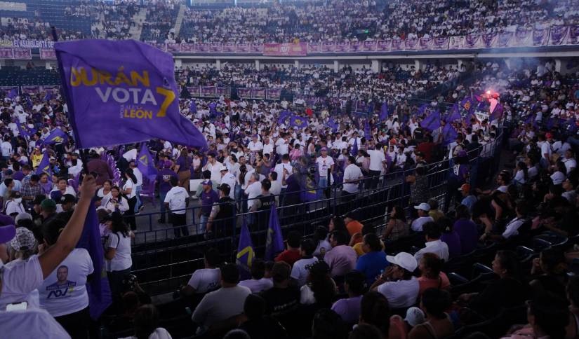 Lanzamiento de la campaña del movimiento ADN en el Coliseo Voltaire Paladines, en Guayaquil.