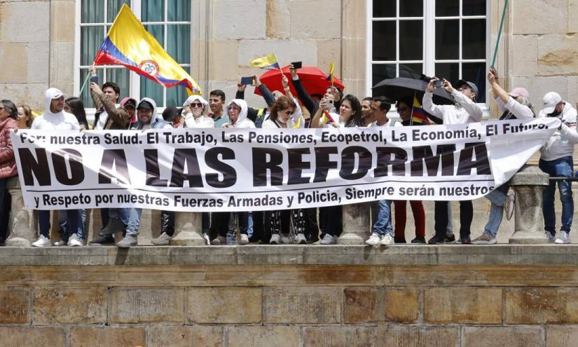 Una pancarta de NO a las reformas en las movilizaciones de este 20 de junio
