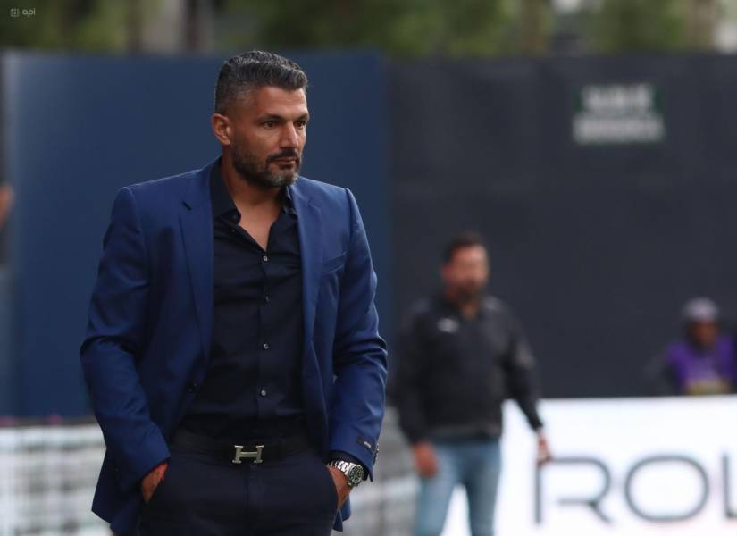 Javier Gandolfi dejó de ser entrenador de IDV tras perder la final de la Liga Pro.