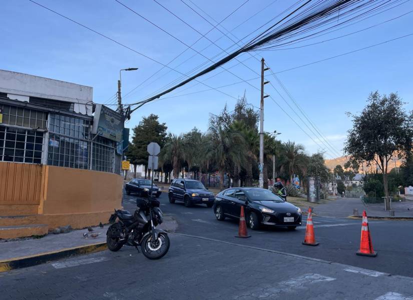 No se puede acceder a la avenida De los Conquistadores por el parque Navarro.