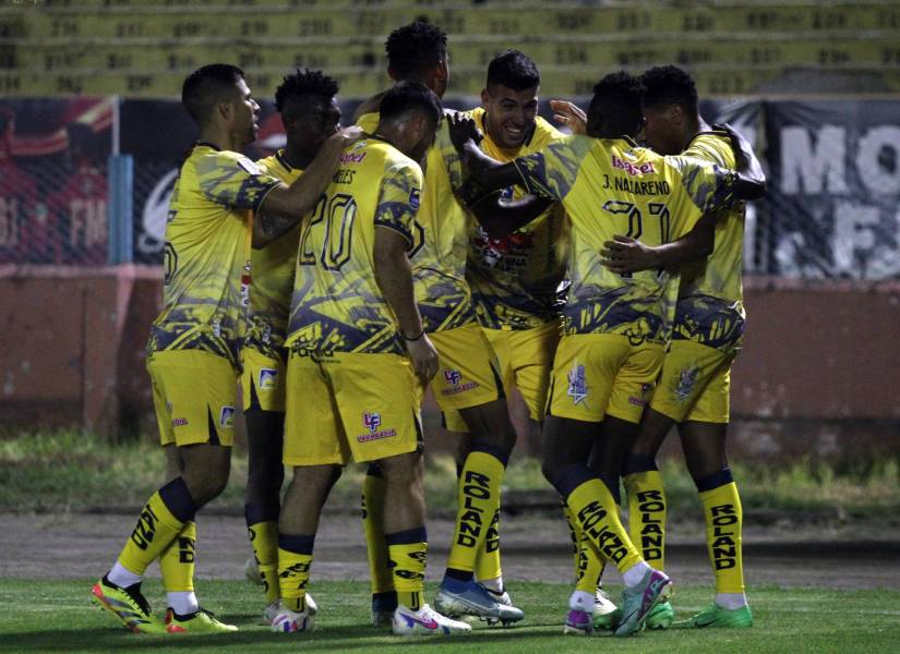 El Delfín empezó ganando el partido ante Liga de Cuenca, pero se decidió en los penales