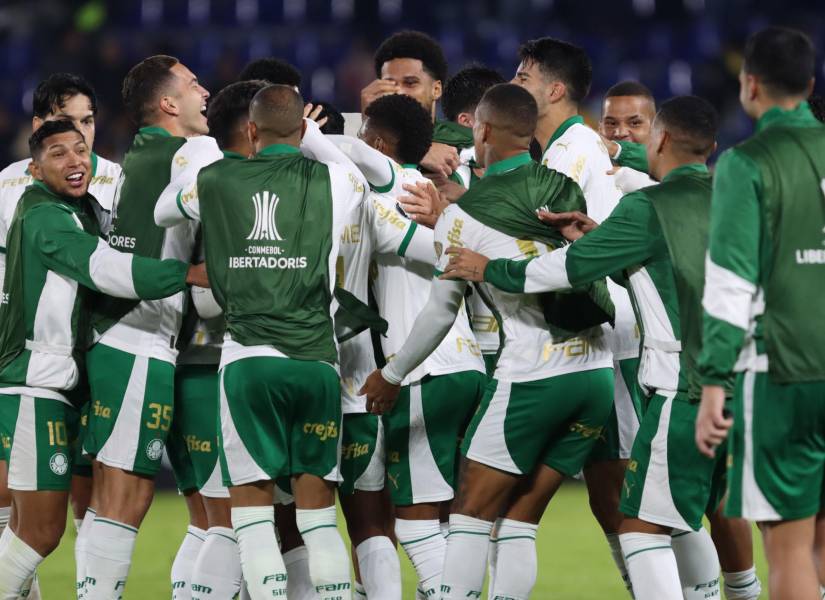 Palmeiras celebrando el gol de la victoria en Quito. (API)