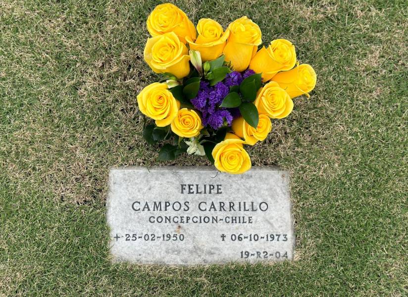 La lápida de Felipe Campos Carrillo en donde se guardan sus cenizas.