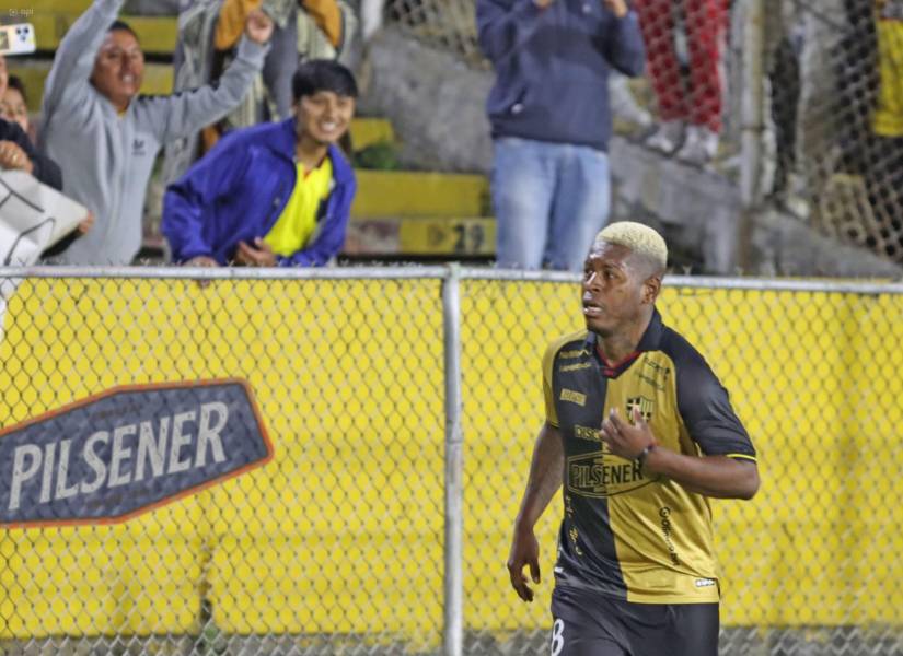 Gabreil Cortez anotó tres goles en la primera etapa con Barcelona SC.