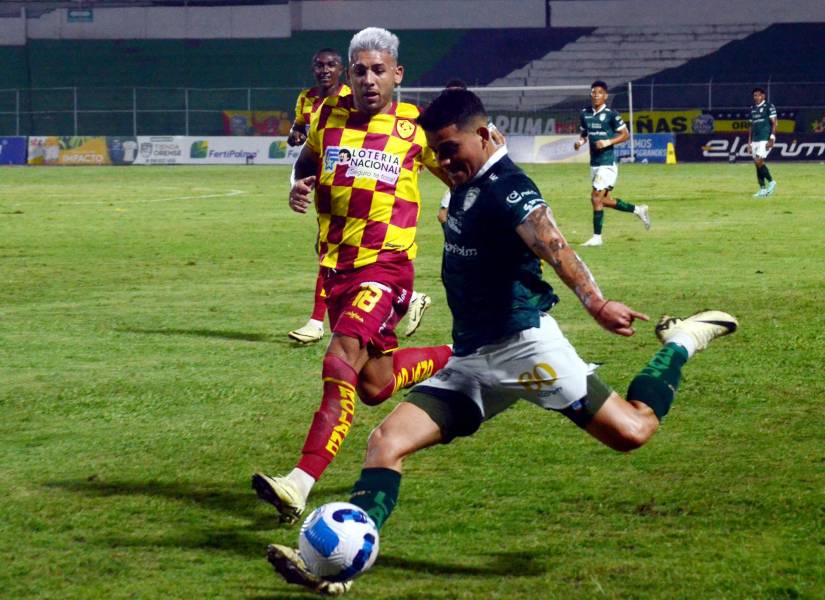 Los dos goles de Miguel Parrales liquidaron el partido.
