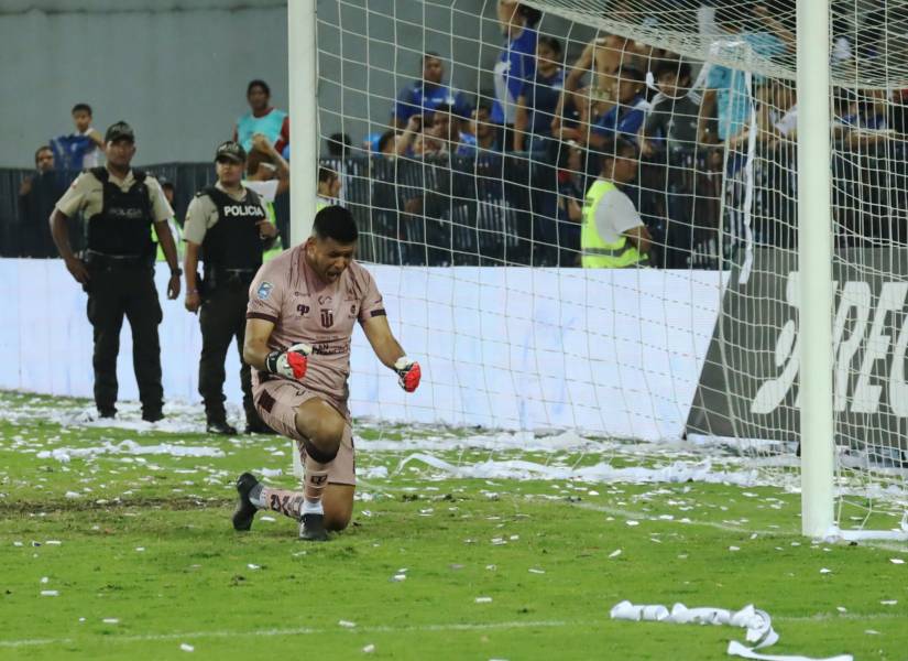 Técnico Universitario tomará acciones contra Emelec por el incendio en el estadio George Capwell.