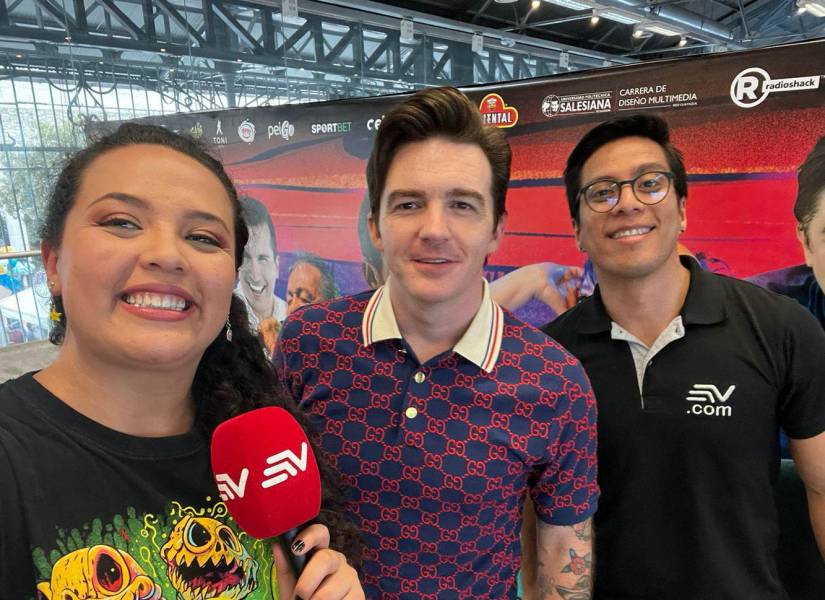 Drake Bell junto al equipo de Mundo Gamer