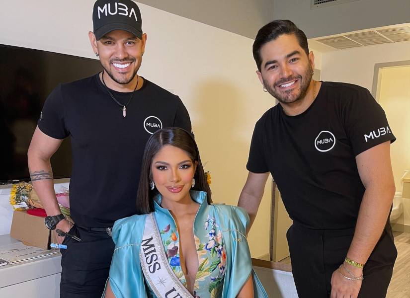 Byron y Clímaco junto a la ganadora de Miss Universo 2023, Shaynnis Palacios.