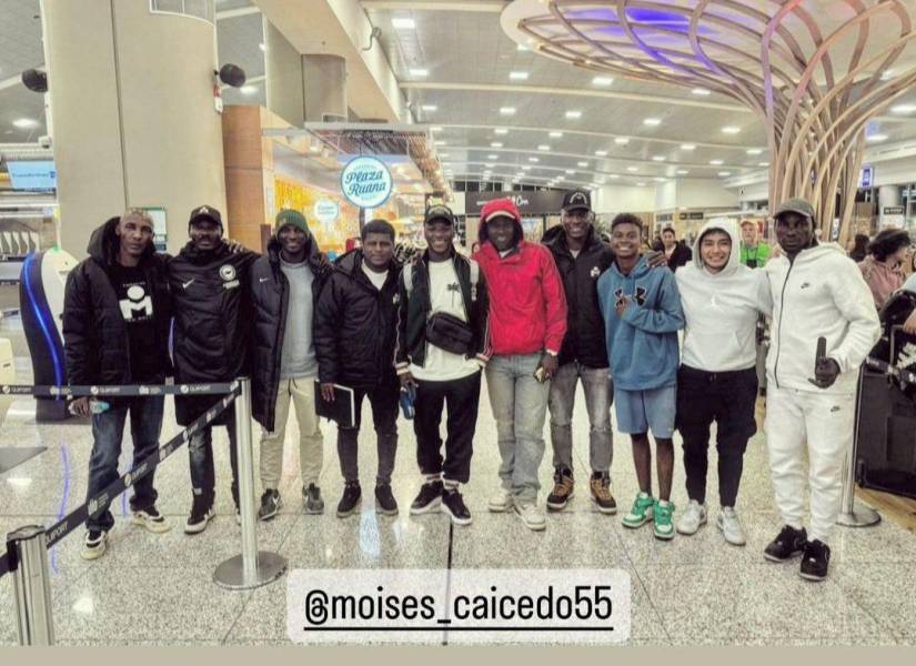 Moisés Caicedo acabó sus vacaciones y ya se va a sumar a la pretemporada del Chelsea.