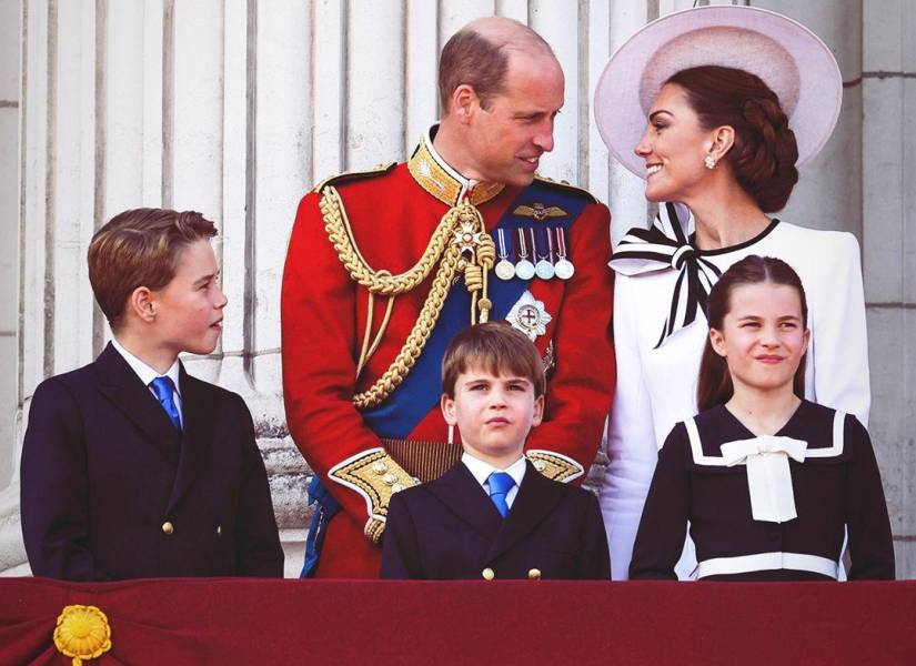 Príncipe William y princesa Kate junto a sus hijos George, Louis y Charlotte