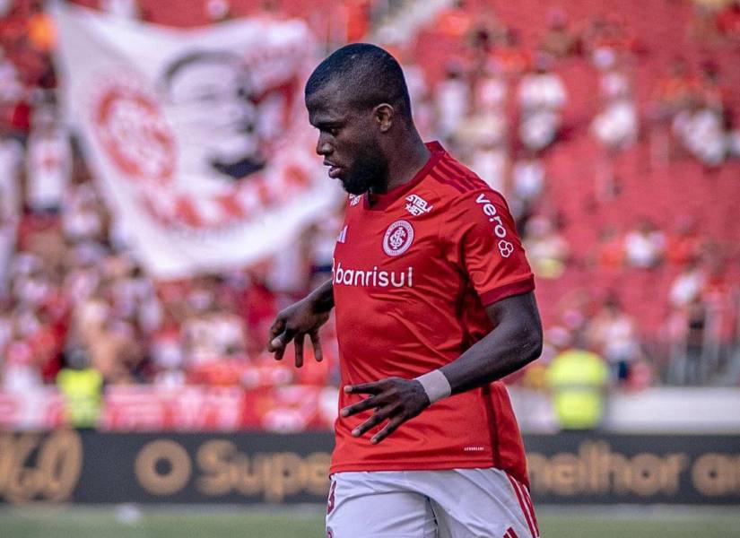 Enner Valencia sumó 20 minutos en la victoria del Internacional de Porto Alegre.