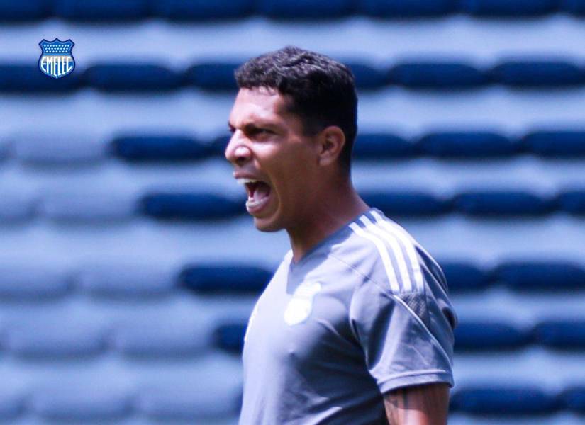 Luis Fernando León retornó a los entrenamientos de Emelec.