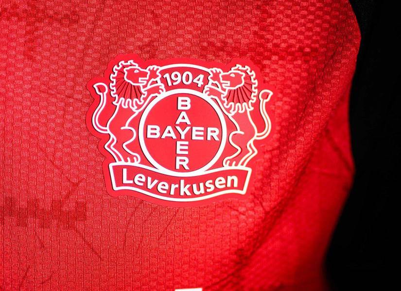 ¿Cuánto cuesta la nueva camiseta del Bayer Leverkusen que usará Piero Hincapié?