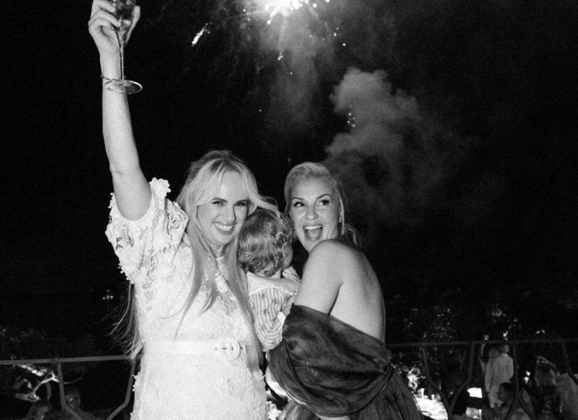 Imágenes de la boda entre Rebel Wilson y Ramona Agruma.