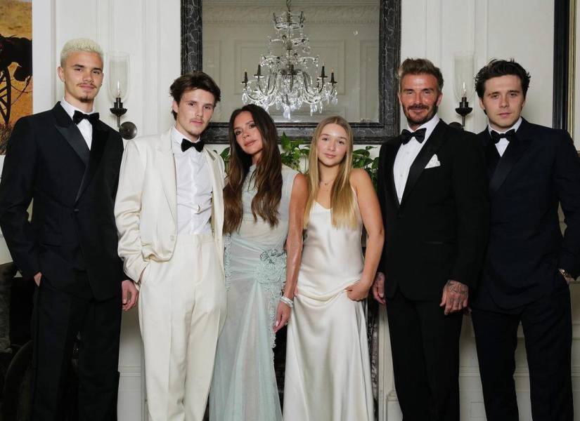 Los cuatro hijos de Victoria y David Beckham celebrando el cumpleaños de la exmiembro de las Spice Girls.