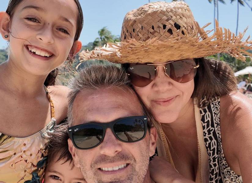 La familia de Denisse Molina, en una fotografía publicada en su Instagram.