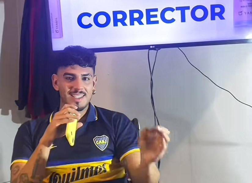 Video de TikTok de Manuel explicando las posiciones en el fútbol con maquillaje