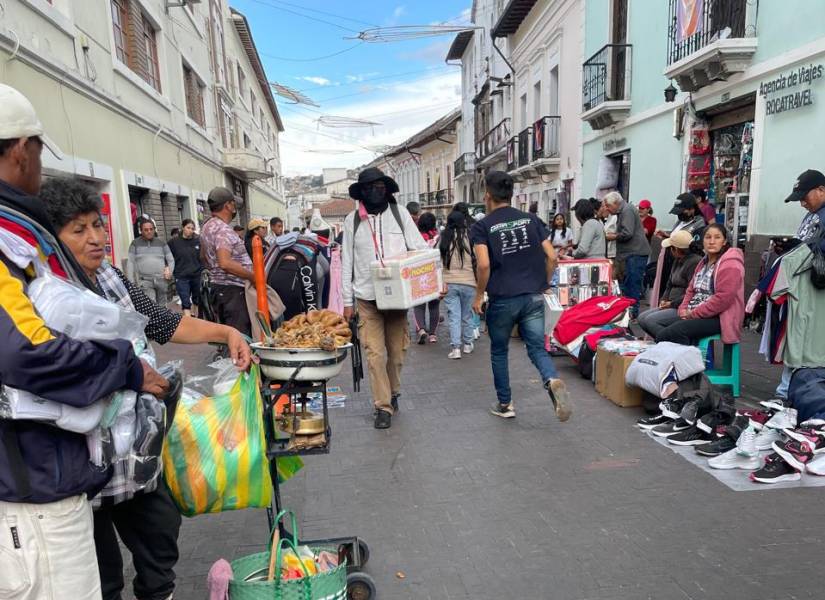 Los comerciantes en las vías Chile e Imbabura, más abajo del CC. Hermano Miguel.