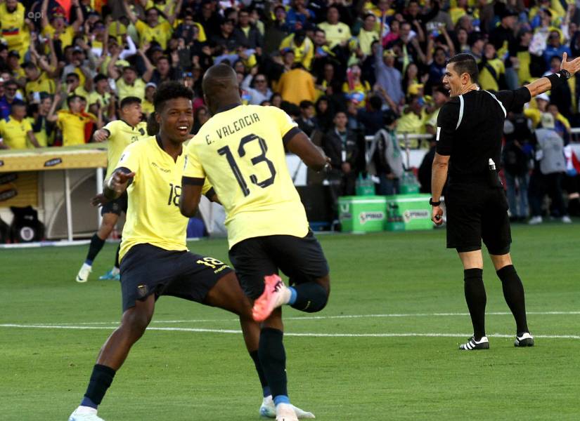 Enner Valencia le dio la victoria a la selección de Ecuador a Perú.