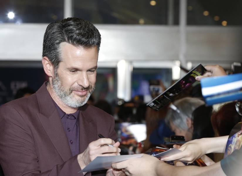 Fotografía de archivo del director y productor Simon Kinberg a su llegada a la presentación de la película X-Men: Fénix Oscura, en Seúl (Corea del Sur).