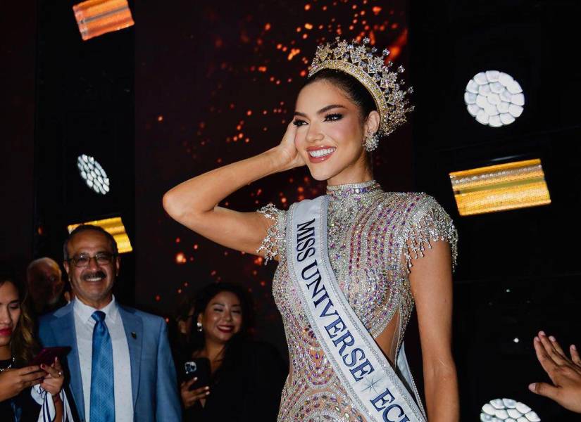 Mara Topic obtiene la corona como Miss Universe Ecuador