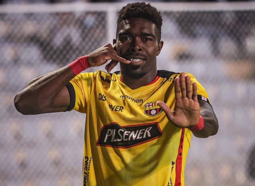 Michael Carcelén negocia su fichaje con Barcelona SC3