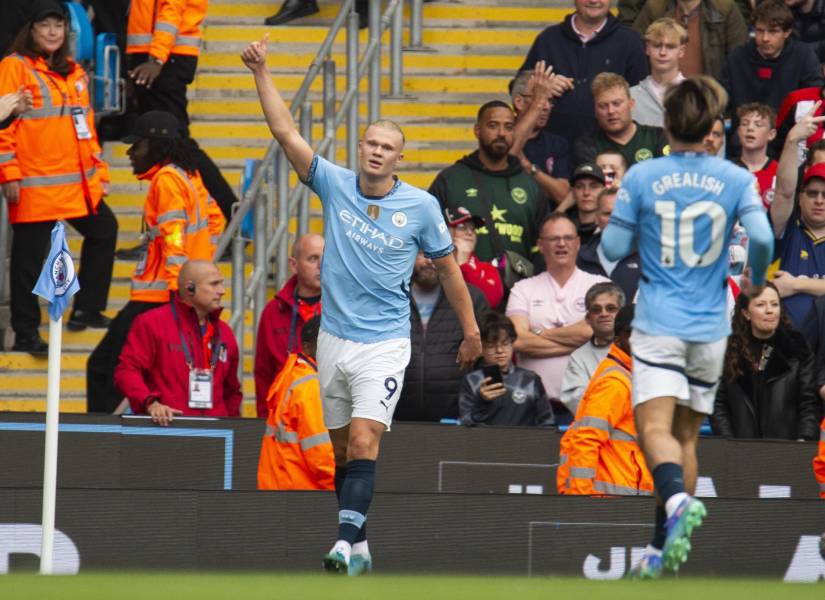 Erling Haaland anotó dos goles en el Manchester City vs. Brentford.