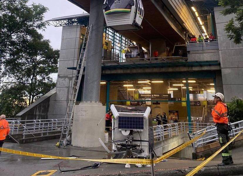 En Colombia, una cabina del Metrocable colapsa y deja más de 250 personas atrapadas