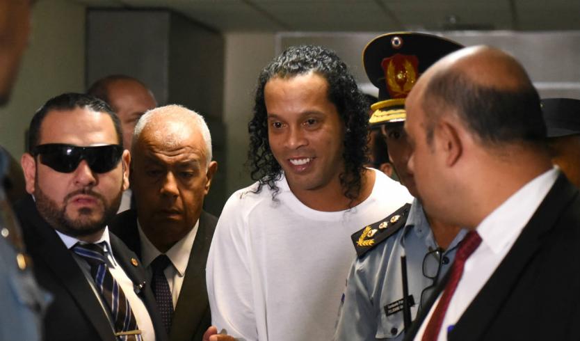 Ronaldinho hace de carpintero como &#039;hobbie&#039; en la cárcel