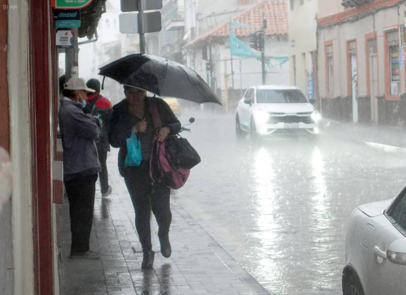 Imagen referencial de lluvias en Cuenca.