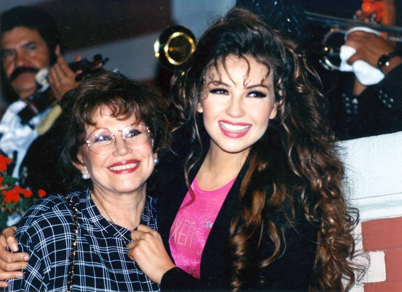 Imagen de archivo de Thalía y su madre.