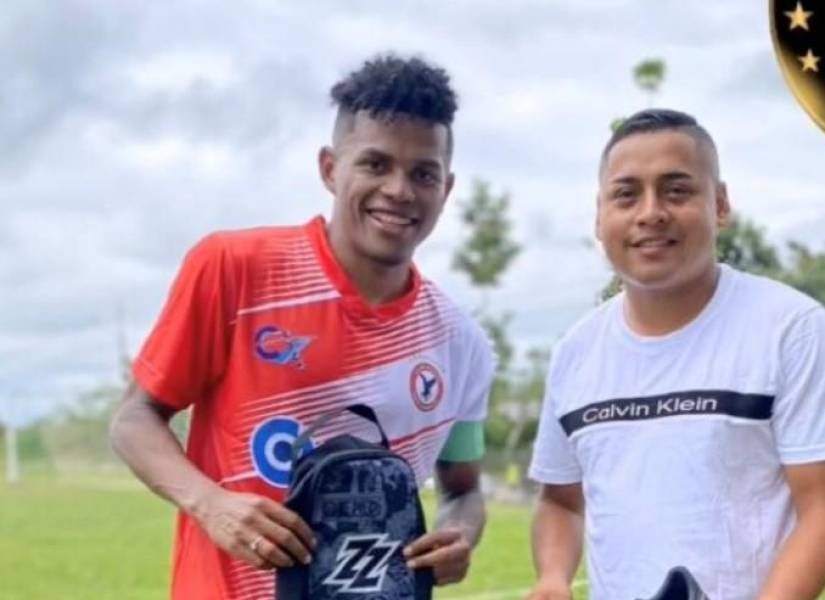 Romario Bolaños juega en las Águilas de Santo Domingo.