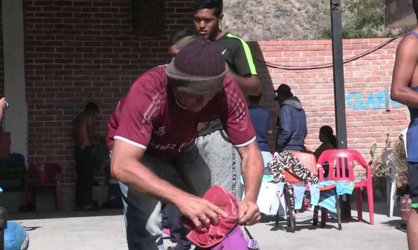 Migrantes venezolanos en el refugio de Carmen Maldonado.