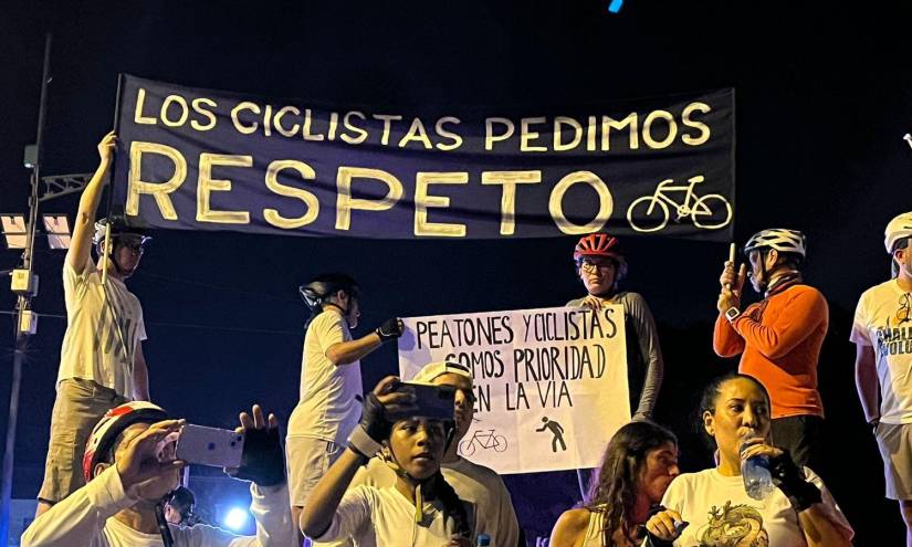 Ciclistas exigen justicia por la muerte de tres personas en la vía a la Costa.