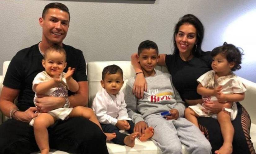 Imagen de archivo de la familia de Cristiano Ronaldo.
