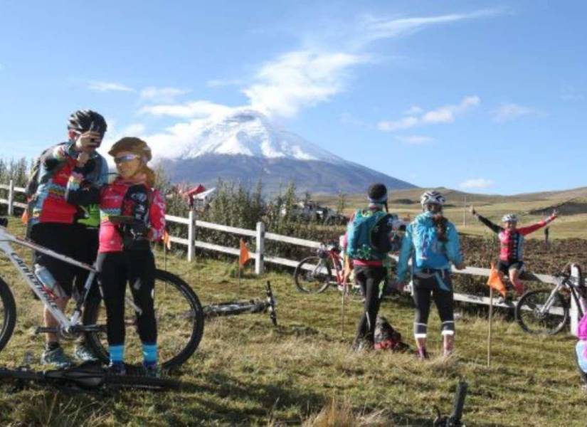 Ciclistas disfrutando su día libre.